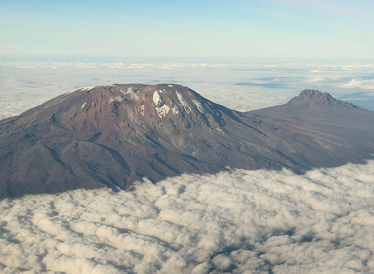 mount kilimanjaro tanzania 750 550shar 50brig 20 c1